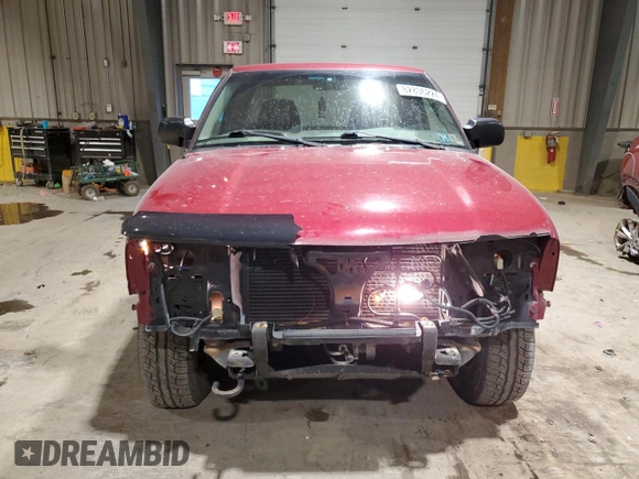 2003 GMC Sonoma SLS z VIN 1GTDT19X938112963, wystawiony jako Copart lot #82836224 z przebiegiem 94 490 mil mil oraz Szkody całkowita. Historia ofert i sprzedaży dostępna na DreamBid. Obrazek 5.