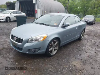 2011 Volvo C70 с VIN YV1672MC1BJ109533, выставлен на аукционе IAAI как лот 42270294 с пробегом 75 750 миль миль и . История ставок и продаж доступна на DreamBid. Изображение 2.