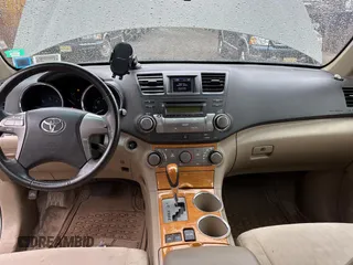 2008 Toyota Highlander Hybrid with VIN JTEEW41A282023827, listed as a Copart auction lot 47398445 with 212,280 mi miles and Clean Title. Bid and sale history available at carsss.com. Image 9.