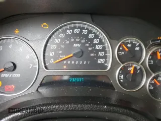 2008 GMC Envoy SLE2 with VIN 1GKDT13S482138883, listed as a Copart auction lot 60243614 with 232,037 mi miles and Salvage Title. Bid and sale history available at DreamBid. Image 9.