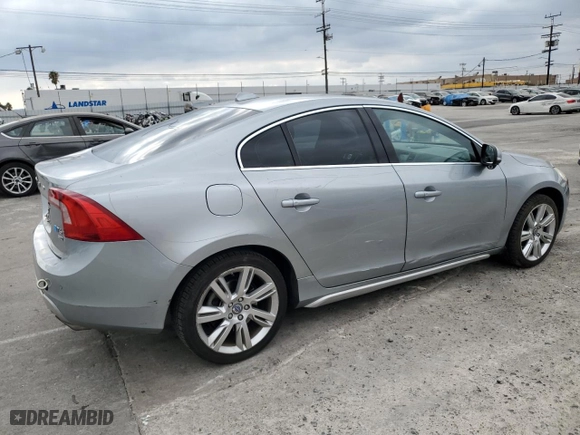 2013 Volvo S60 T6 R-Design Platinum with VIN YV1902FHXD2194198, listed as a Copart auction lot 72545924 with NaN miles and Salvage Title. Bid and sale history available at carsss.com. Image 3.