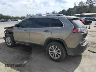 2019 Jeep Cherokee Latitude with VIN 1C4PJMCX5KD193754, listed as a Copart auction lot 45904625 with 83,807 mi miles and Salvage Title. Bid and sale history available at carsss.com. Image 2.