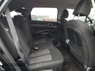 2024 Kia Sorento LX z VIN 5XYRG4JC0RG271831, wystawiony jako Copart lot #52711895 z przebiegiem 6 946 mil mil oraz Szkoda całkowita • Salvage title. Historia ofert i sprzedaży dostępna na DreamBid. Obrazek 11.