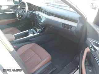 2024 Audi Q8 e-tron Premium Plus with VIN WA15AAGE3RB026484, listed as a IAAI auction lot 41238384 with 16,669 mi miles. Bid and sale history available at carsss.com. Image 5.