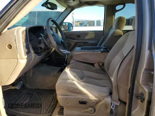 2003 Chevrolet Silverado 1500HD LS z VIN 1GCGC13U93F124103, wystawiony jako Copart lot #87912555 z przebiegiem 286 357 mil mil oraz Czysty tytuł • Clean title. Historia ofert i sprzedaży dostępna na DreamBid. Obrazek 7.