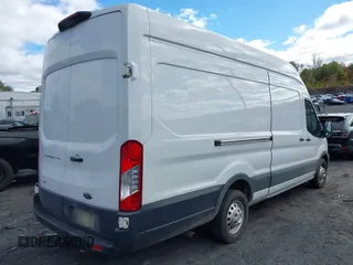 2022 Ford Transit Cargo with VIN 1FTBR3U85NKA64529, listed as a IAAI auction lot 40581639 with 70,680 mi miles and . Bid and sale history available at DreamBid. Image 4.