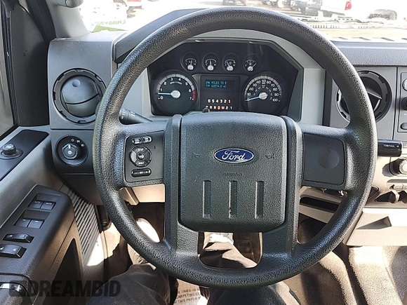 2013 Ford F-250 XL with VIN 1FT7W2B68DEA98990, listed as a IAAI auction lot 42641181 with 62,573 mi miles and . Bid and sale history available at DreamBid. Image 7.