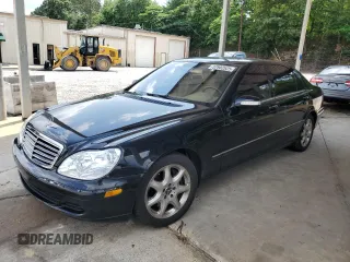 2006 Mercedes-Benz S 500 z VIN WDBNG84J26A483978, wystawiony jako Copart lot #57902625 z przebiegiem 172 649 mil mil oraz Czysty tytuł • Clean title. Historia ofert i sprzedaży dostępna na DreamBid. Obrazek 1.