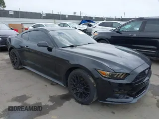 2015 Ford Mustang EcoBoost z VIN 1FA6P8TH8F5434836, wystawiony jako IAAI lot #42148830 z przebiegiem 106 691 mil mil oraz . Historia ofert i sprzedaży dostępna na DreamBid. Obrazek 1.