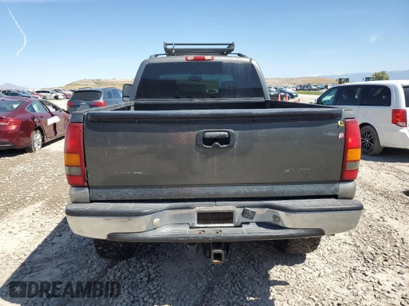 1999 GMC Sierra 1500 SLE z VIN 2GTEK19T8X1512607, wystawiony jako Copart lot #58053205 z przebiegiem 170 792 mil mil oraz Szkoda całkowita • Salvage title. Historia ofert i sprzedaży dostępna na DreamBid. Obrazek 6.
