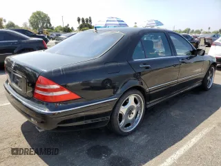 2002 Mercedes-Benz S-Class 5.0L with VIN WDBNG75J62A305994, listed as a Copart auction lot 71036634 with 142,679 mi miles and Clean Title. Bid and sale history available at carsss.com. Image 3.