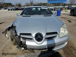 2006 Mercedes-Benz SLK-Class 3.5L with VIN WDBWK56F56F100161, listed as a Copart auction lot 44066365 with 24,960 mi miles and Salvage Title. Bid and sale history available at carsss.com. Image 5.