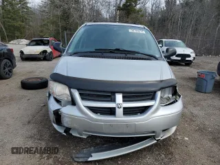 2005 Dodge Caravan with VIN 1D4GP24R75B185659, listed as a Copart auction lot 50193215 with 303,763 mi miles and Clean Title. Bid and sale history available at carsss.com. Image 5.