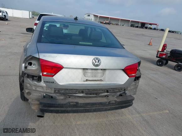 2013 Volkswagen Passat SE with VIN 1VWBP7A38DC086021, listed as a IAAI auction lot 41912361 with 215,843 mi miles. Bid and sale history available at carsss.com. Image 16.