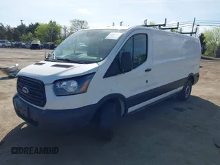 2019 Ford Transit z VIN 1FTYR2ZM1KKA68132, wystawiony jako IAAI lot #42094241 z przebiegiem 154 243 mil mil oraz . Historia ofert i sprzedaży dostępna na DreamBid. Obrazek 2.
