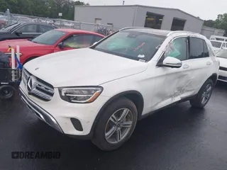 2022 Mercedes-Benz GLC 300 with VIN W1N0G8DB7NV397960, listed as a IAAI auction lot 42236088 with 18,100 mi miles and . Bid and sale history available at DreamBid. Image 2.