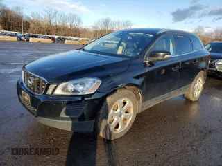 2013 Volvo XC60 3.2L with VIN YV4940DZ5D2426035, listed as a Copart auction lot 86503304 with 206,632 mi miles and Clean Title. Bid and sale history available at carsss.com. Image 1.