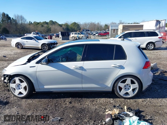 2015 Volkswagen GTI S z VIN 3VW4T7AU4FM056187, wystawiony jako IAAI lot #41273757 z przebiegiem 108 096 mil mil oraz . Historia ofert i sprzedaży dostępna na DreamBid. Obrazek 14.