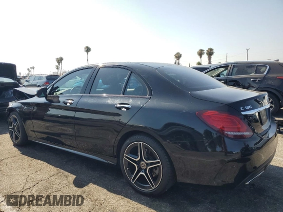 2019 Mercedes-Benz C 300 z VIN 55SWF8DB6KU300132, wystawiony jako Copart lot #62847335 z przebiegiem 82 533 mil mil oraz Szkoda całkowita • Salvage title. Historia ofert i sprzedaży dostępna na DreamBid. Obrazek 2.