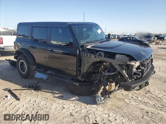 2024 Ford Bronco Badlands с VIN 1FMEE9BPXRLA90299, выставлен на аукционе Copart как лот 47808985 с пробегом 2 541 миль миль и Списание • Salvage title. История ставок и продаж доступна на DreamBid. Изображение 4.