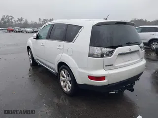 2010 Mitsubishi Outlander GT with VIN JA4JT5AXXAZ016007, listed as a IAAI auction lot 41595345 with 207,985 mi miles. Bid and sale history available at carsss.com. Image 3.