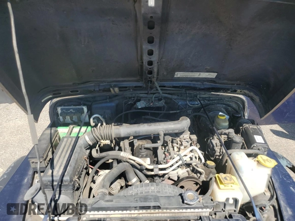 2002 Jeep Wrangler X with VIN 1J4FA39S32P735671, listed as a Copart auction lot 68236084 with 137,587 mi miles and Salvage Title. Bid and sale history available at carsss.com. Image 11.