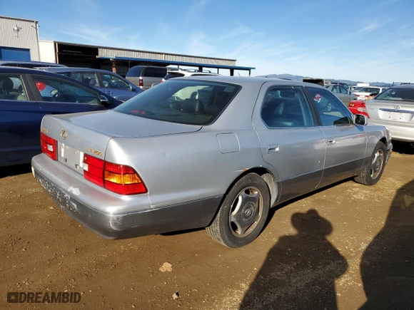 1999 Lexus LS 400 Luxury Sdn with VIN JT8BH28F1X0162282, listed as a Copart auction lot 41640985 with 167,534 mi miles and Clean Title. Bid and sale history available at carsss.com. Image 3.