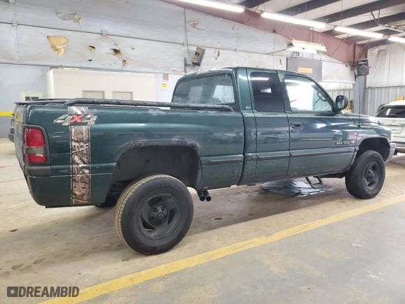 1998 Dodge Ram 1500 with VIN 1B7HF13Y0WJ150721, listed as a Copart auction lot 82356684 with 209,291 mi miles and Salvage Title. Bid and sale history available at carsss.com. Image 3.