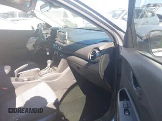 2021 Hyundai Kona SE z VIN KM8K1CAA3MU674975, wystawiony jako IAAI lot #42043579 z przebiegiem 52 240 mil mil oraz . Historia ofert i sprzedaży dostępna na DreamBid. Obrazek 5.