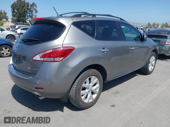 2011 Nissan Murano SL z VIN JN8AZ1MW3BW178147, wystawiony jako IAAI lot #42301379 z przebiegiem 110 688 mil mil oraz . Historia ofert i sprzedaży dostępna na DreamBid. Obrazek 4.