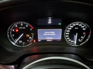 2022 Cadillac XT4 FWD Luxury z VIN 1GYAZAR48NF163967, wystawiony jako Copart lot #43148925 z przebiegiem 58 788 mil mil oraz Czysty tytuł • Clean title. Historia ofert i sprzedaży dostępna na DreamBid. Obrazek 9.