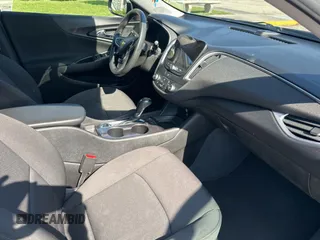 2019 Chevrolet Malibu LS z VIN 1G1ZB5ST1KF191460, wystawiony jako Copart lot #53805735 z przebiegiem 72 885 mil mil oraz Szkoda całkowita • Salvage title. Historia ofert i sprzedaży dostępna na DreamBid. Obrazek 5.