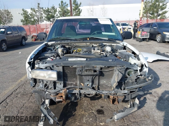 2000 Chevrolet S-10 LS with VIN 1GCCS19W5Y8313840, listed as a IAAI auction lot 41592172 with 245,967 mi miles. Bid and sale history available at carsss.com. Image 6.