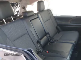 2019 Toyota Highlander LE with VIN 5TDBZRFH7KS978415, listed as a IAAI auction lot 41653130 with 101,245 mi miles and . Bid and sale history available at DreamBid. Image 8.