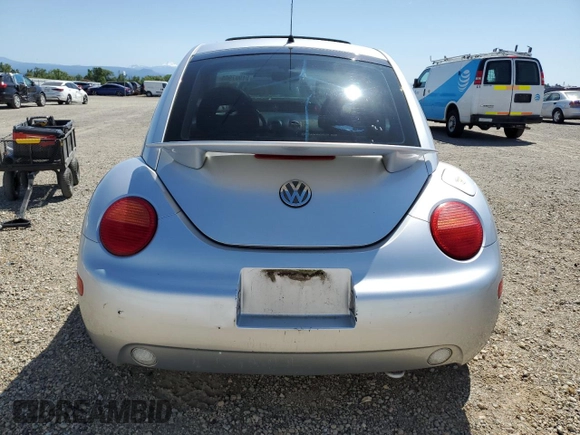 2001 Volkswagen Beetle GLX with VIN 3VWDD21C51M418611, listed as a Copart auction lot 54907905 with 131,548 mi miles and Clean Title. Bid and sale history available at DreamBid. Image 6.