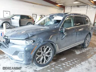2021 BMW X7 xDrive40i with VIN 5UXCW2C09M9E94039, listed as a IAAI auction lot 41473138 with 1 mi miles. Bid and sale history available at carsss.com. Image 17.