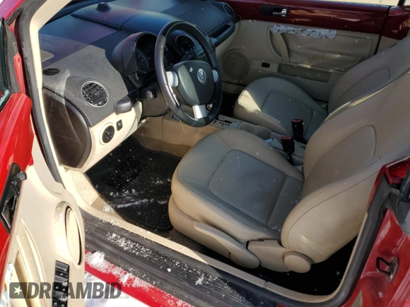 2008 Volkswagen Beetle SE with VIN 3VWRF31Y28M416018, listed as a Copart auction lot 88209925 with 90,529 mi miles and Salvage title. Bid and sale history available at DreamBid. Image 8.