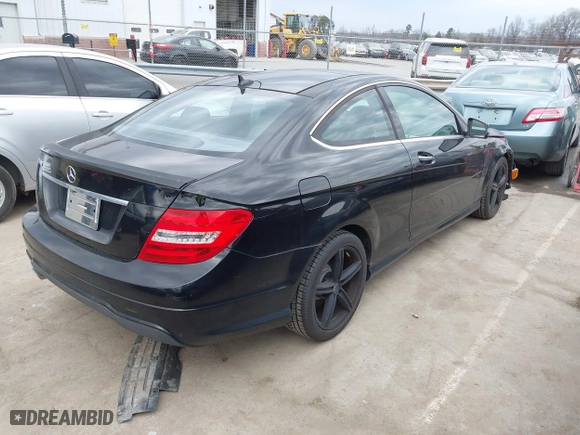 2013 Mercedes-Benz C-Class C 250 with VIN WDDGJ4HB3DG066876, listed as a IAAI auction lot 41676738 with 86,245 mi miles. Bid and sale history available at carsss.com. Image 4.