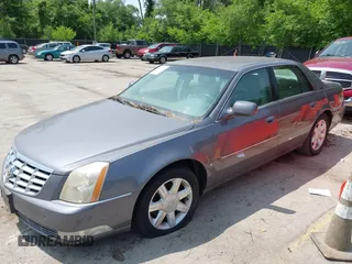 2007 Cadillac DTS Luxury I z VIN 1G6KD57Y37U116319, wystawiony jako IAAI lot #42401901 z przebiegiem 109 737 mil mil oraz . Historia ofert i sprzedaży dostępna na DreamBid. Obrazek 2.