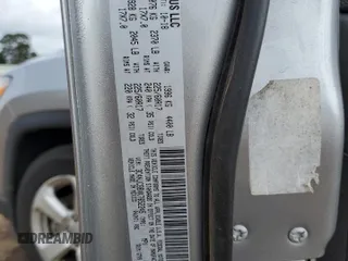 2019 Jeep Compass Altitude z VIN 3C4NJCBBXKT652245, wystawiony jako Copart lot #54715085 z przebiegiem 137 321 mil mil oraz Szkoda całkowita • Salvage title. Historia ofert i sprzedaży dostępna na DreamBid. Obrazek 13.
