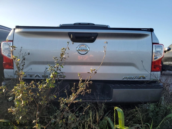 2019 Nissan Titan XD SV with VIN 1N6BA1F46KN520020, listed as a Copart auction lot 76840844 with 25,720 mi miles and Non Repairable. Bid and sale history available at carsss.com. Image 6.