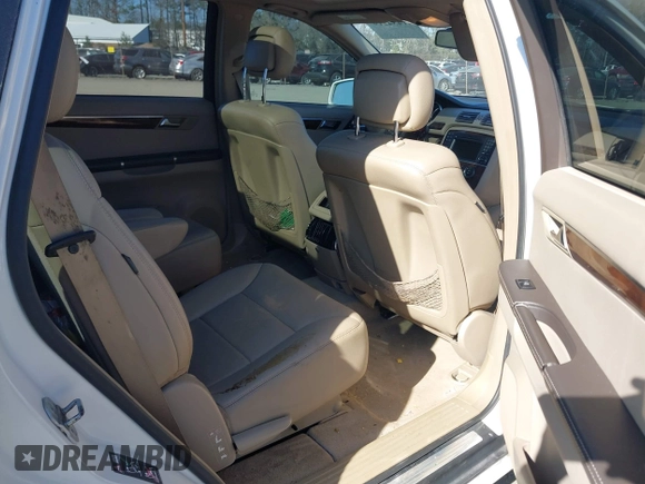 2011 Mercedes-Benz R 350 with VIN 4JGCB6FE5BA118387, listed as a IAAI auction lot 41434219 with 203,428 mi miles and . Bid and sale history available at carsss.com. Image 8.
