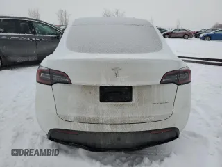 2022 Tesla Model Y Long Range with VIN 7SAYGDEE4NF433617, listed as a Copart auction lot 42585975 with 93,949 mi miles and Salvage Title. Bid and sale history available at carsss.com. Image 6.