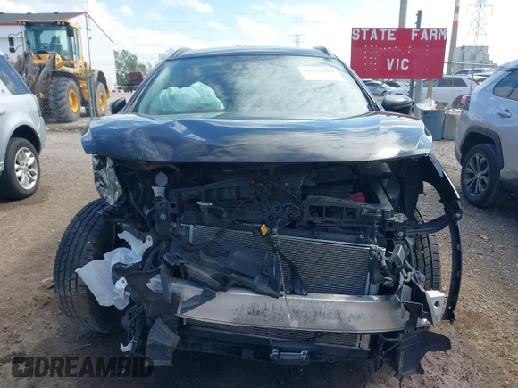 2020 Nissan Murano SV with VIN 5N1AZ2BS7LN121714, listed as a IAAI auction lot 42156594 with 116,526 mi miles and . Bid and sale history available at DreamBid. Image 12.