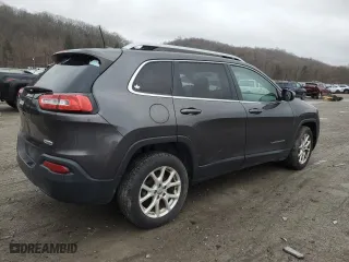 2017 Jeep Cherokee Latitude with VIN 1C4PJLCB8HW549285, listed as a Copart auction lot 49400385 with 172,792 mi miles and Salvage Title. Bid and sale history available at carsss.com. Image 3.