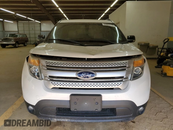 2011 Ford Explorer XLT with VIN 1FMHK8D85BGA68070, listed as a Copart auction lot 49883715 with 141,654 mi miles and Salvage Title. Bid and sale history available at carsss.com. Image 5.