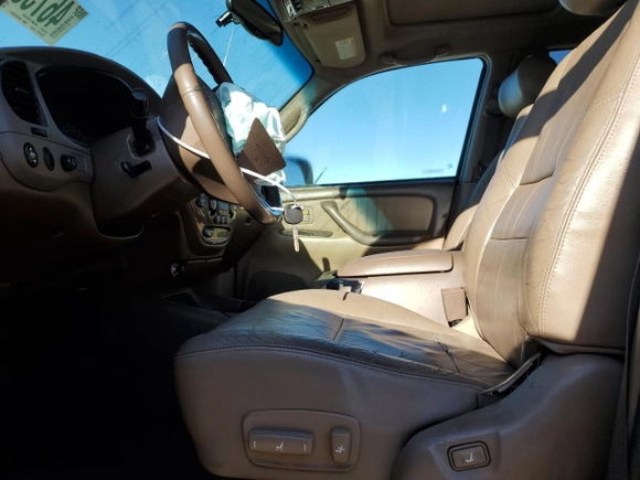 2004 Toyota Sequoia Limited with VIN 5TDZT38A34S237677, listed as a Copart auction lot 46735785 with 206,020 mi miles and Salvage Title. Bid and sale history available at carsss.com. Image 7.