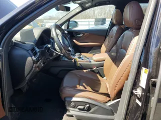2017 Audi Q7 Premium Plus with VIN WA1LAAF79HD050642, listed as a Copart auction lot 52377535 with 109,326 mi miles and Clean Title. Bid and sale history available at DreamBid. Image 7.