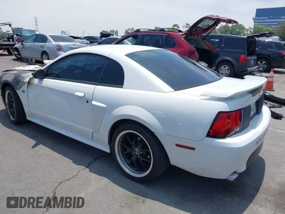2001 Ford Mustang GT Deluxe с VIN 1FAFP42X81F139109, выставлен на аукционе IAAI как лот 42498409 с пробегом Не указан миль и . История ставок и продаж доступна на DreamBid. Изображение 3.