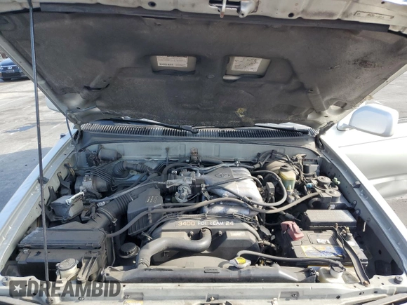 2000 Toyota 4Runner SR5 z VIN JT3GN86R4Y0159902, wystawiony jako Copart lot #57287845 z przebiegiem 174 742 mil mil oraz Szkoda całkowita • Salvage title. Historia ofert i sprzedaży dostępna na DreamBid. Obrazek 12.